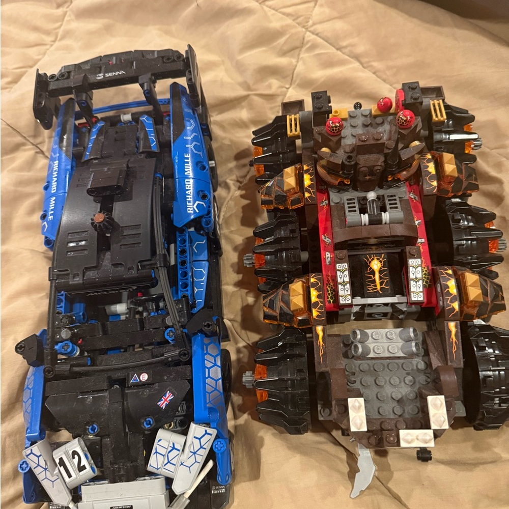 2Building Block LegoCars perfect for imaginative play